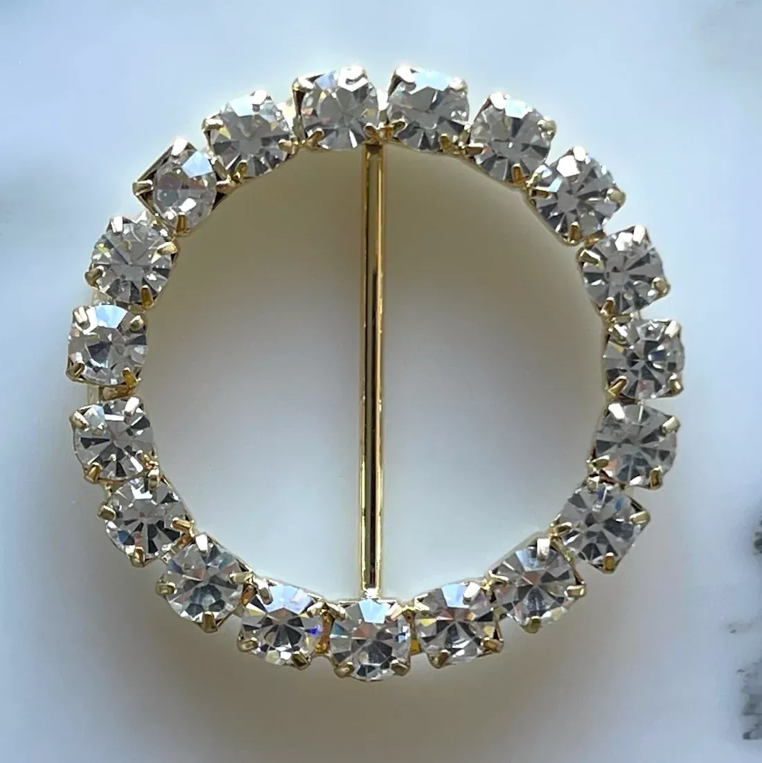 1 1/2″ Clear Rhinestone & Gold Round Metal Buckle