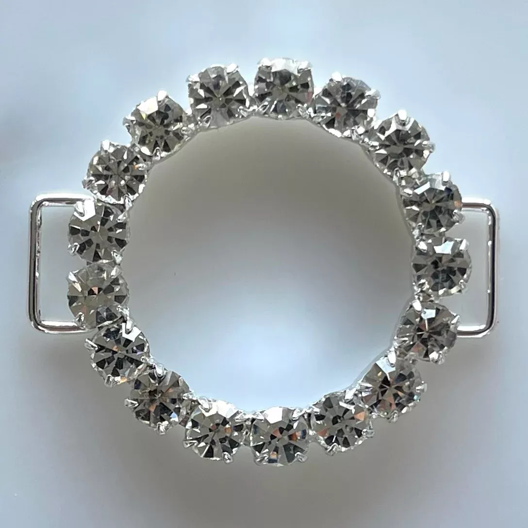 1 1/2″ Clear Rhinestone & Silver Round Metal Buckle
